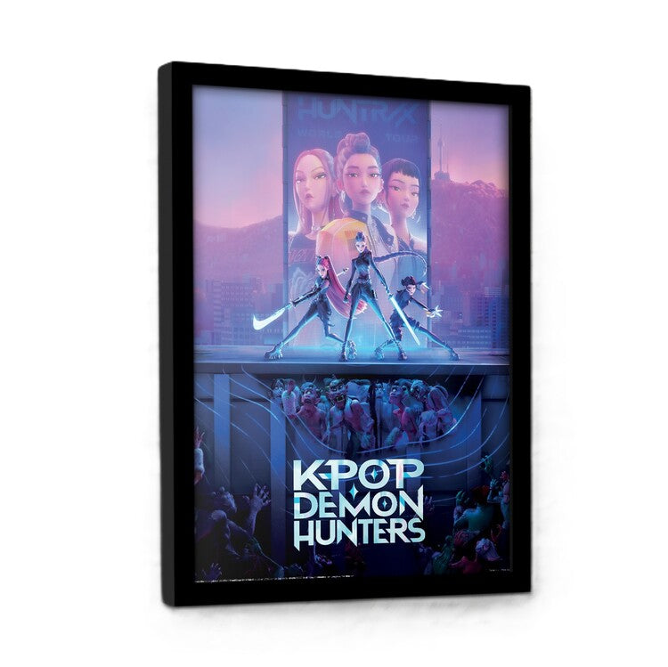 K-Pop Demon Hunters - Huntrix Trio Gerahmte Poster, Bilder, 34.3 x 44.5 cm