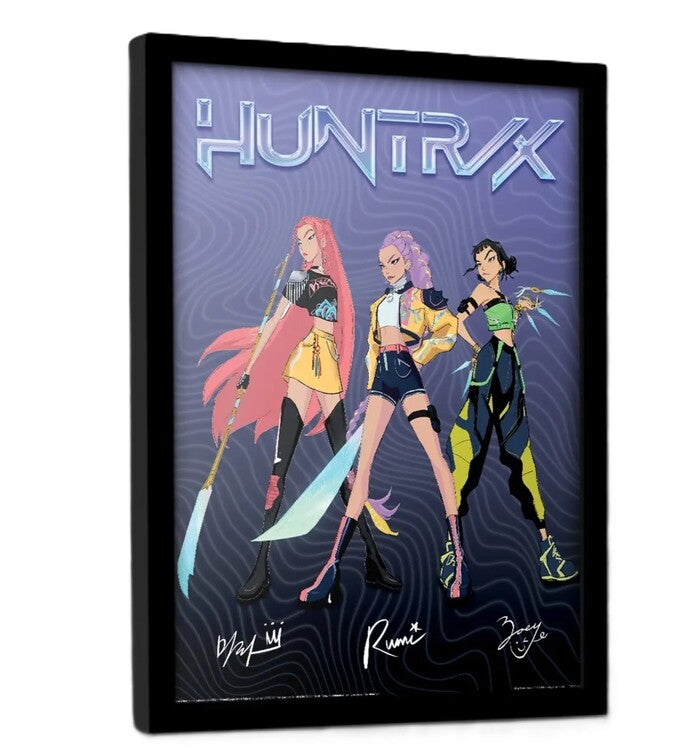 K-Pop Demon Hunters - Huntrix Signatures Gerahmte Poster, Bilder, 34.3 x 44.5 cm