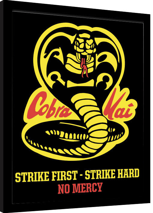 Cobra Kai - No Mercy Gerahmte Poster, Bilder, 30 × 40 cm