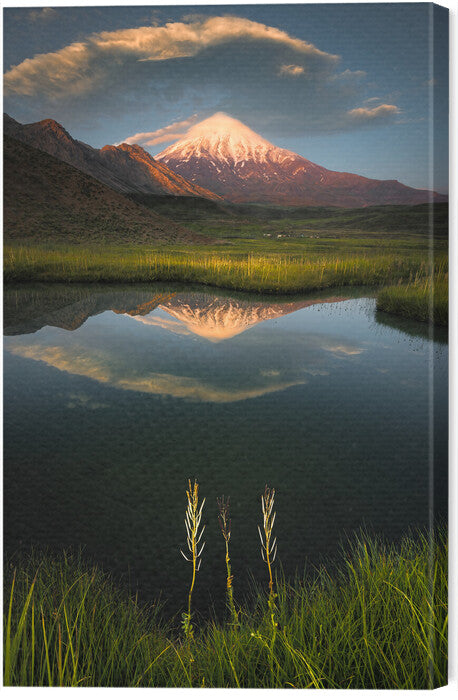 Leinwand Poster, Bilder God's Hand on Mount Damavand, Majid Behzad, 40 × 60 cm