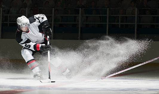 Leinwand Poster, Bilder Ice hockey players facing off, Ryan McVay, 100 × 60 cm