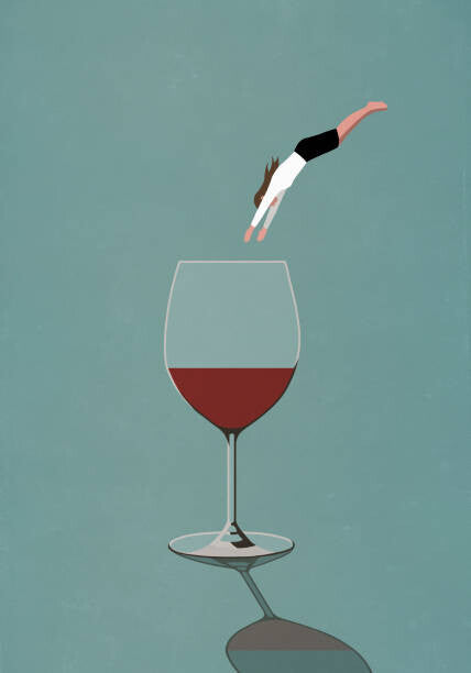 Leinwand Poster, Bilder Businesswoman diving into large glass of wine, Malte Mueller, 70 × 100 cm