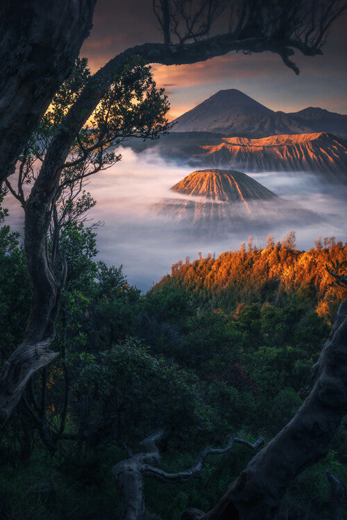 Leinwand Poster, Bilder First glimpses of Mount Bromo, NingYun Ye, 60 × 90 cm