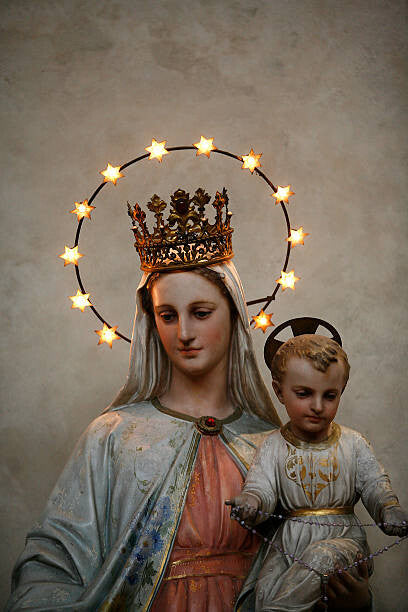 Leinwand Poster, Bilder Crowned Virgin and Child Statue, Fred de Noyelle, 60 × 90 cm