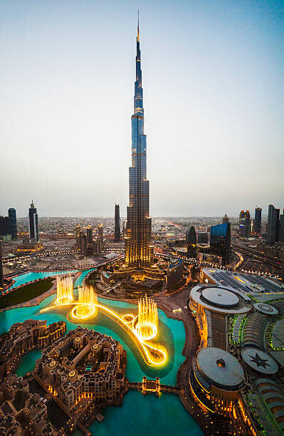 Leinwand Poster, Bilder Elevated view of Burj Khalifa at twilight, Dubai, John Harper, 60 × 90 cm