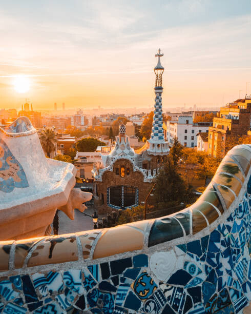 Leinwand Poster, Bilder Barcelona at sunrise viewed from park, Time Beast, 70 × 90 cm