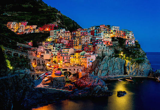Leinwand Poster, Bilder Beautiful view of Manarola at night, gehringj, 100 × 70 cm
