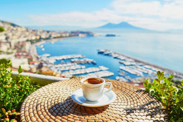 Leinwand Poster, Bilder Cup of coffee with view on, encrier, 90 × 60 cm