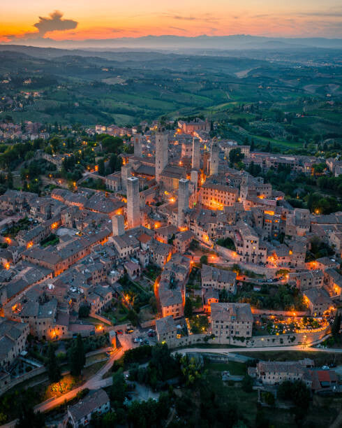 Leinwand Poster, Bilder San Gimignano town at night with, Pol Albarrán, 70 × 90 cm