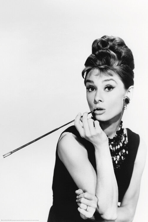 Audrey Hepburn In Breakfast At Tiffany's Poster, Plakat, 61 × 91.5 cm