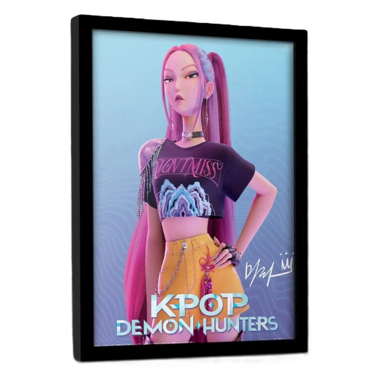 K-Pop Demon Hunters - Mira Gerahmte Poster, Bilder, 34.3 x 44.5 cm