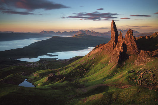Leinwand Poster, Bilder Scotland - Old Man of Storr, Jean Claude Castor, 90 × 60 cm